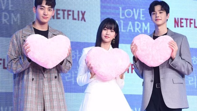 Love Alarm Review: A Bold K-Drama Romance That Struggles to Stick the Landing