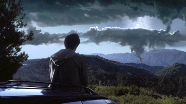 Donnie Darko Ending Explained – Time Travel, Sacrifice, and the Meaning Behind the Tangent Universe